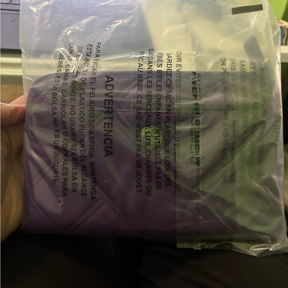 NWT Lug Zeppelin 2 RFID Wristlet Wallet - Grape Purple - Picture 8 of 8